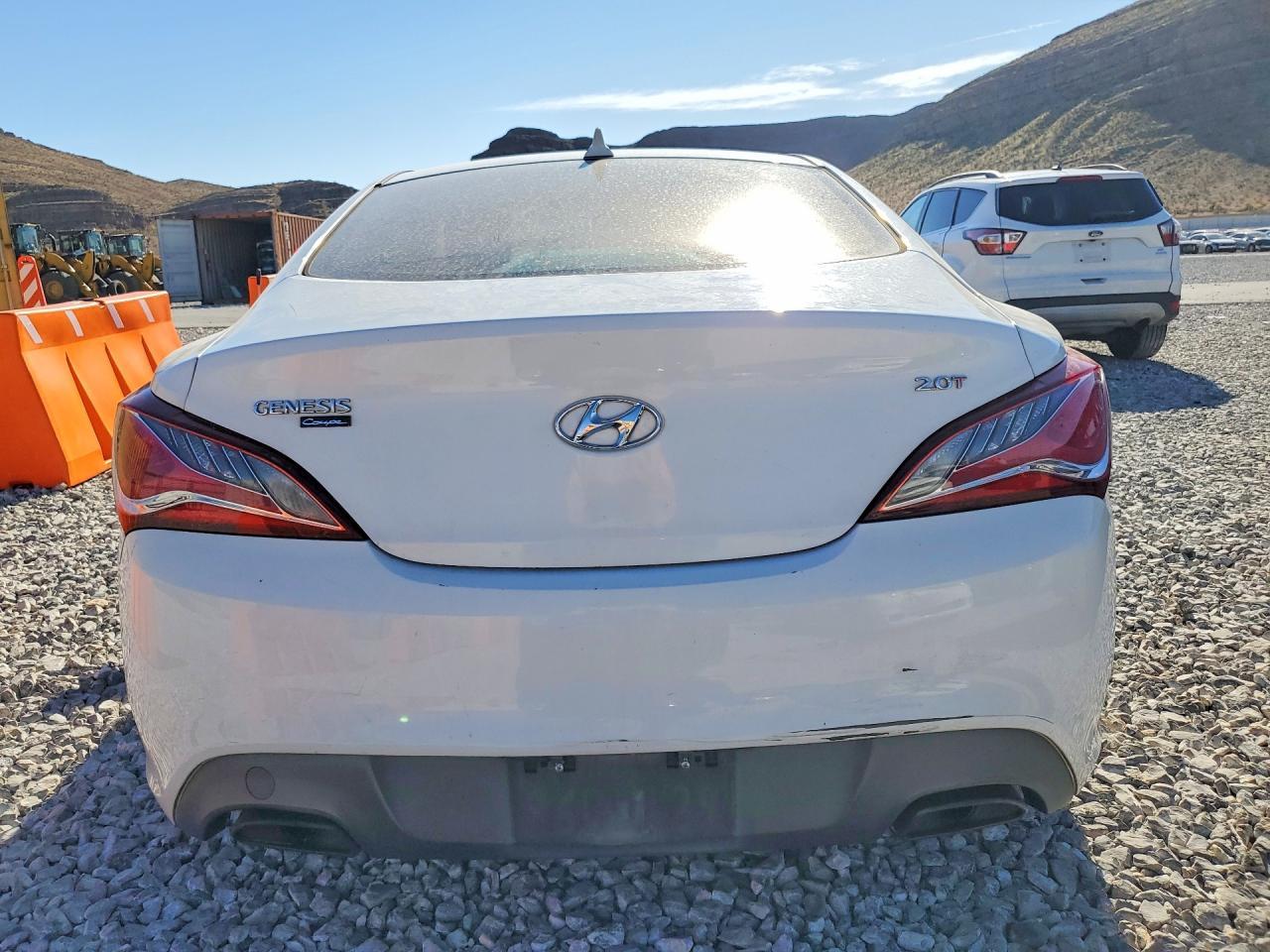 2013 HYUNDAI GENESIS