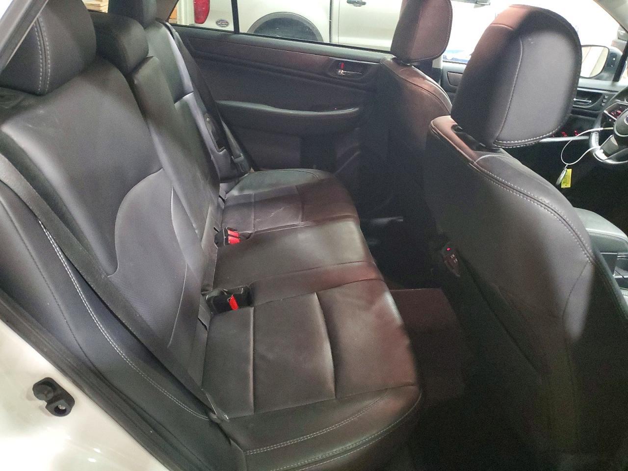 2019 SUBARU Outback
