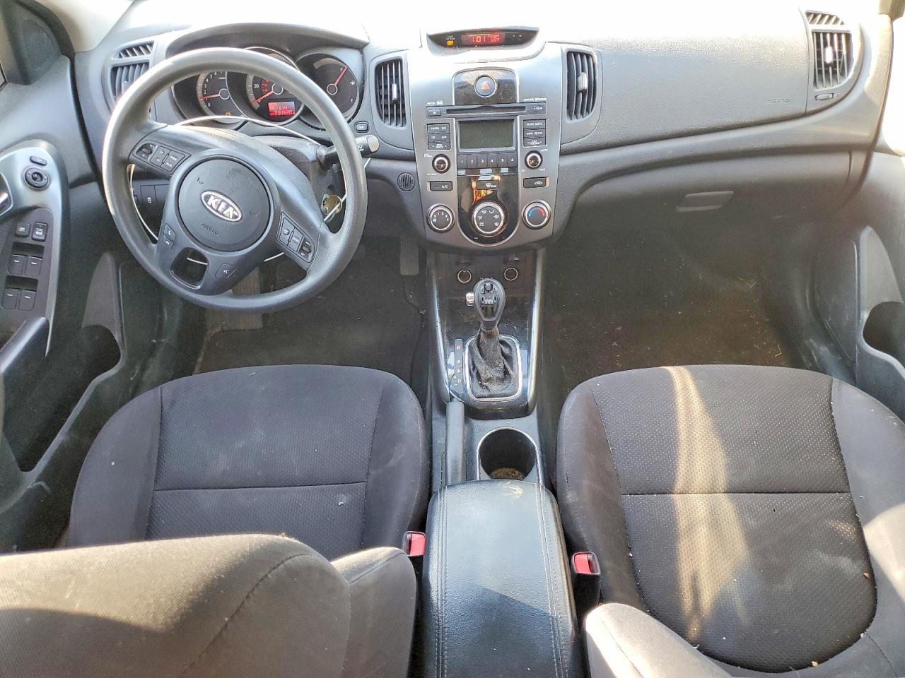 2013 KIA FORTE