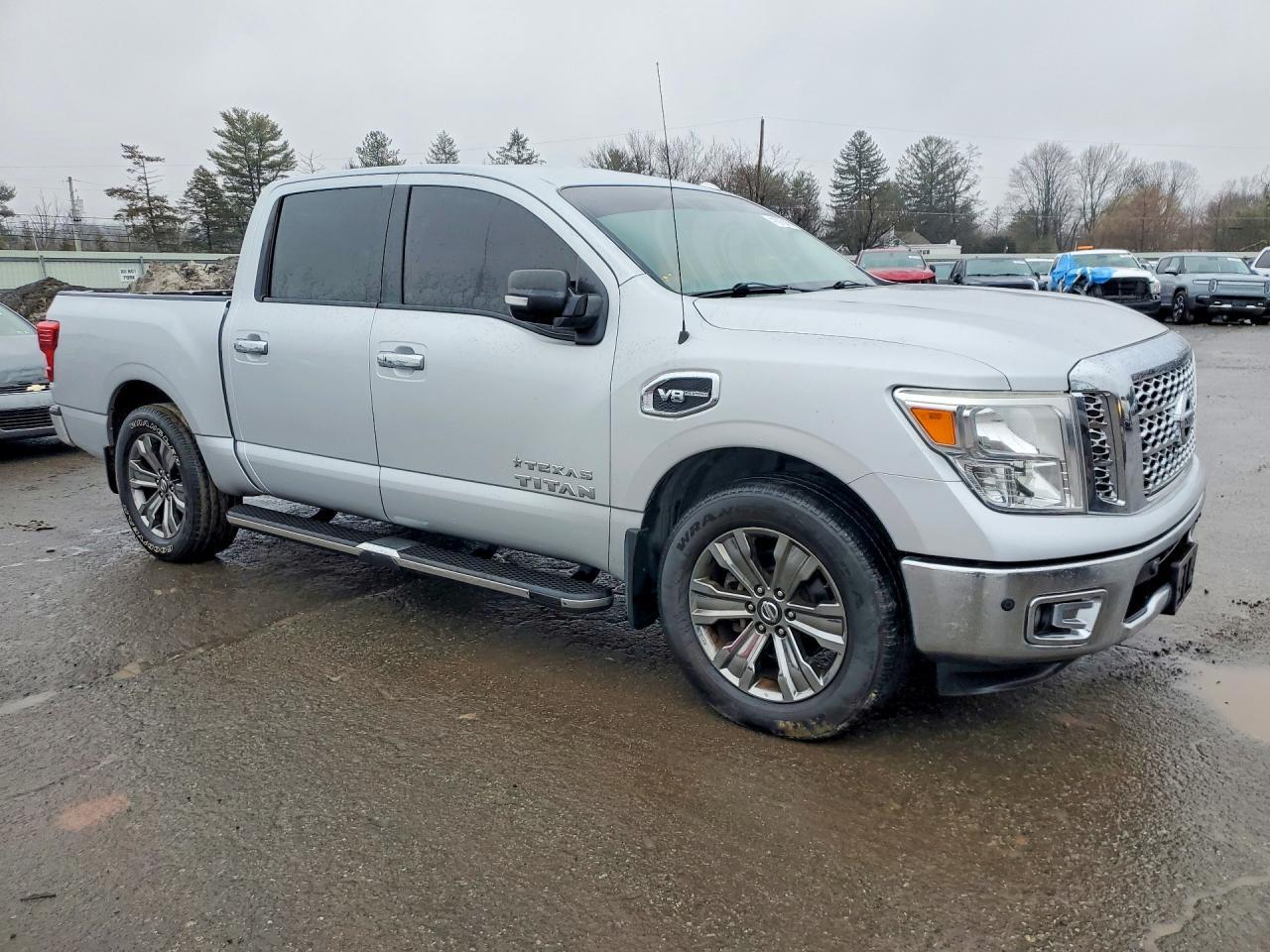 2017 NISSAN Titan