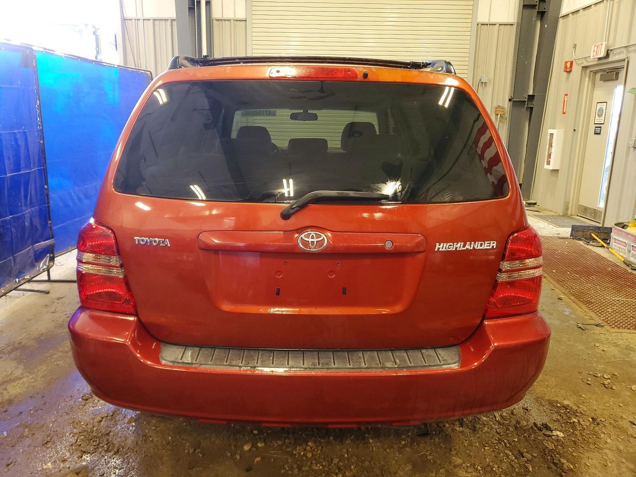 2003 TOYOTA HIGHLANDER