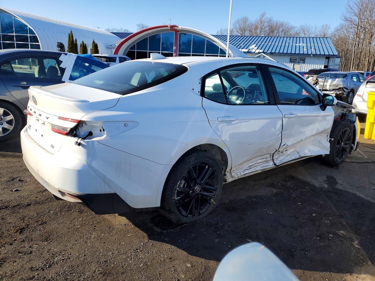 2025 TOYOTA CAMRY