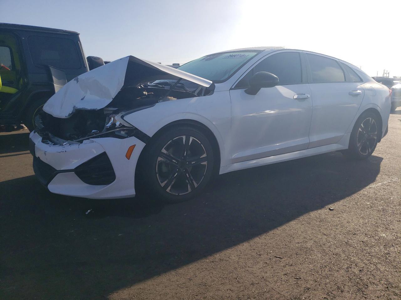 2022 KIA K5