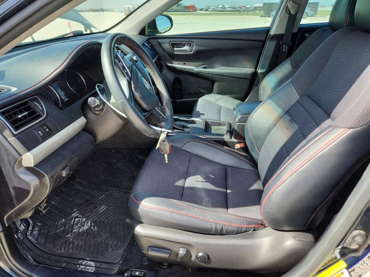 2017 TOYOTA CAMRY