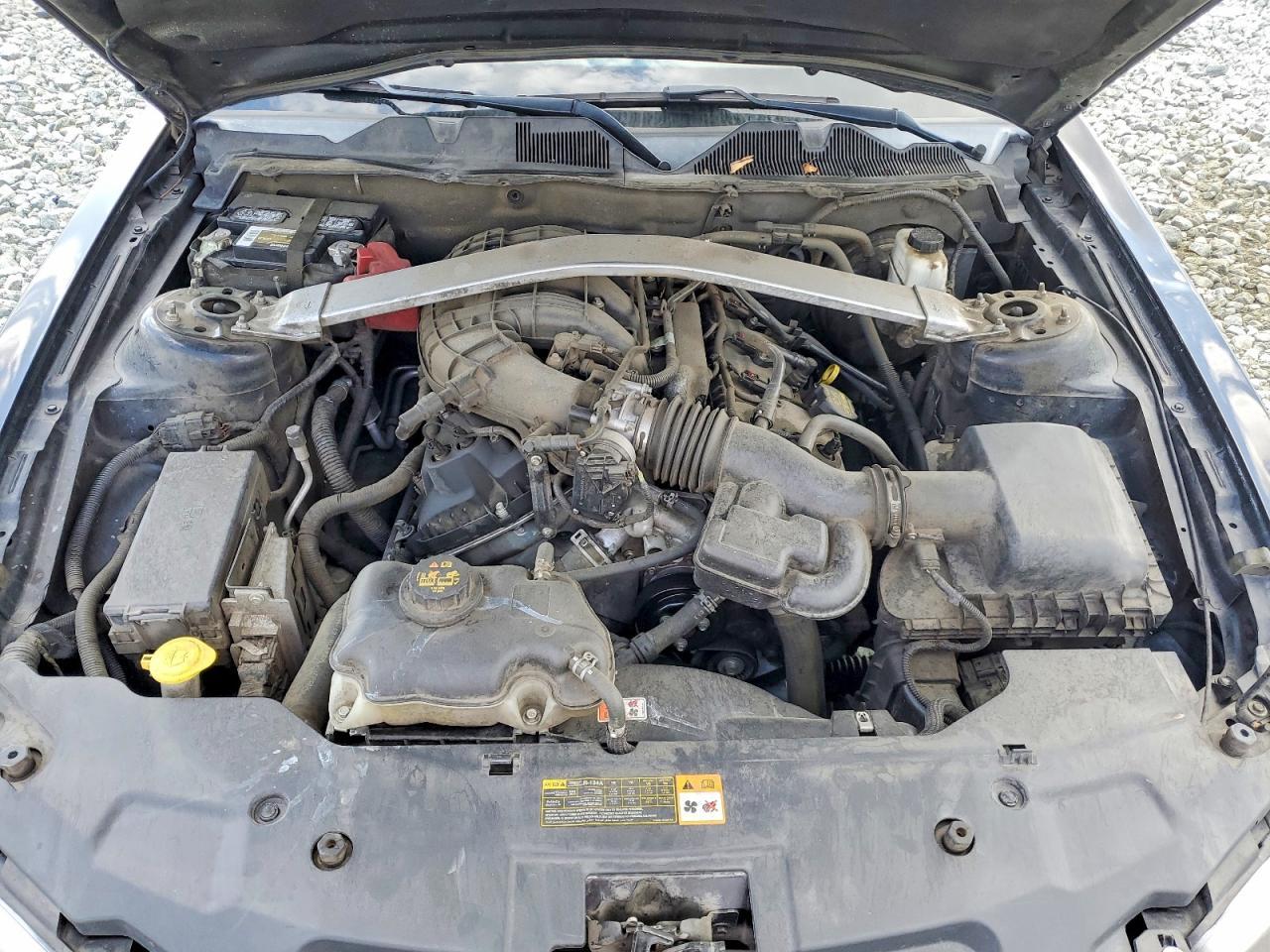 2011 FORD MUSTANG