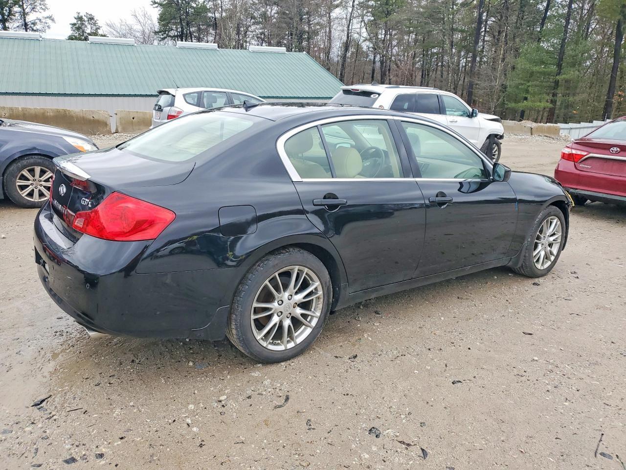 2012 INFINITI G37