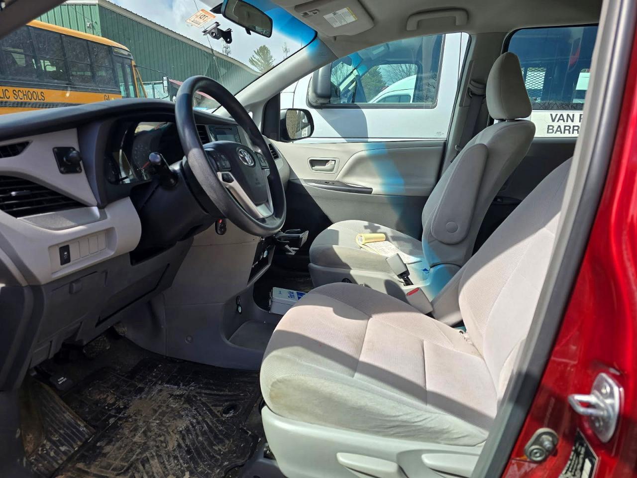 2016 TOYOTA SIENNA
