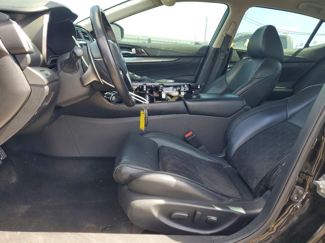 2017 NISSAN Maxima