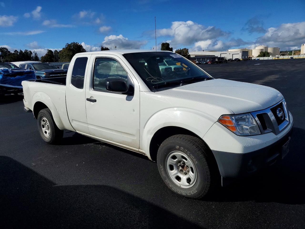 2016 NISSAN Frontier