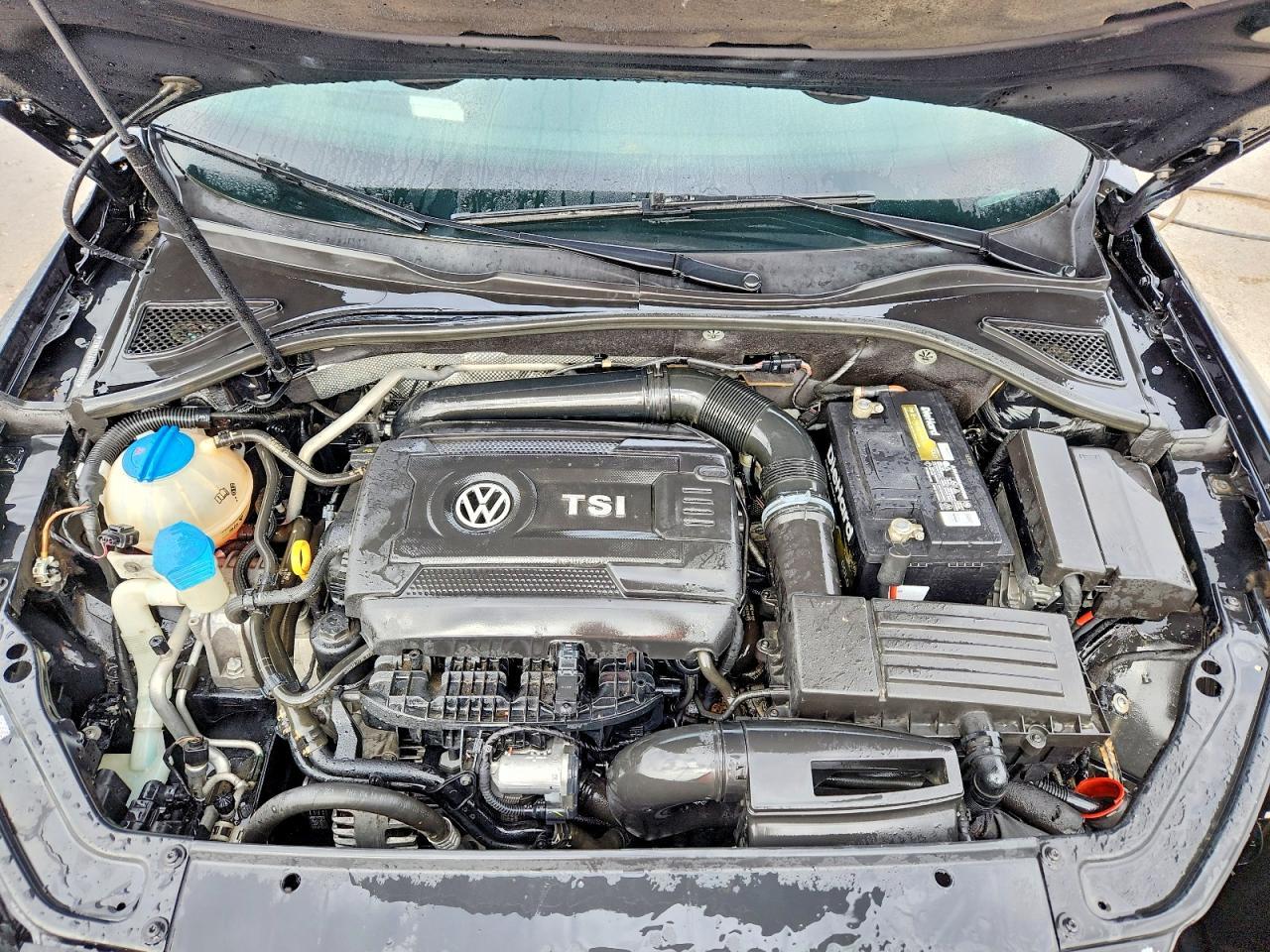 2016 VOLKSWAGEN Passat