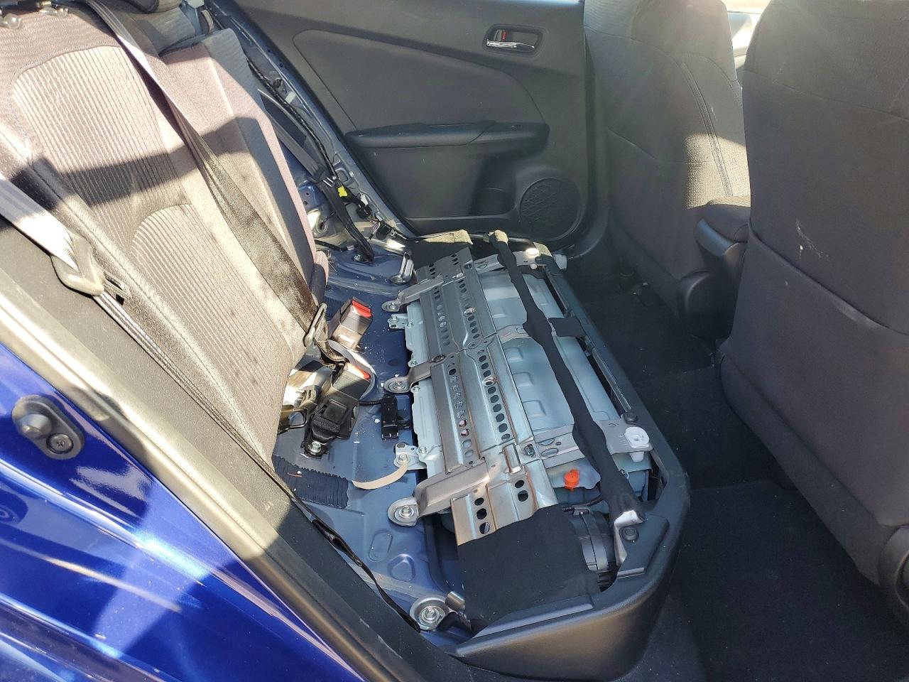 2016 TOYOTA PRIUS