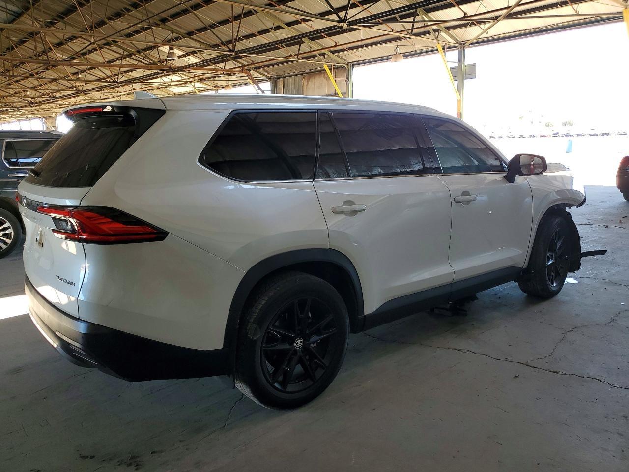 2024 TOYOTA HIGHLANDER