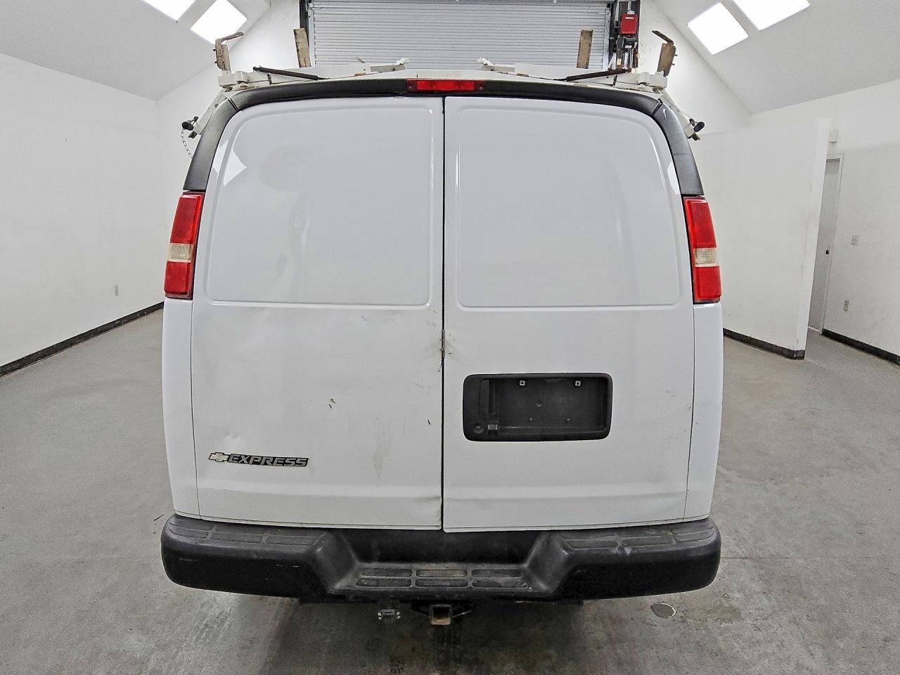 2017 CHEVROLET EXPRESS 2500