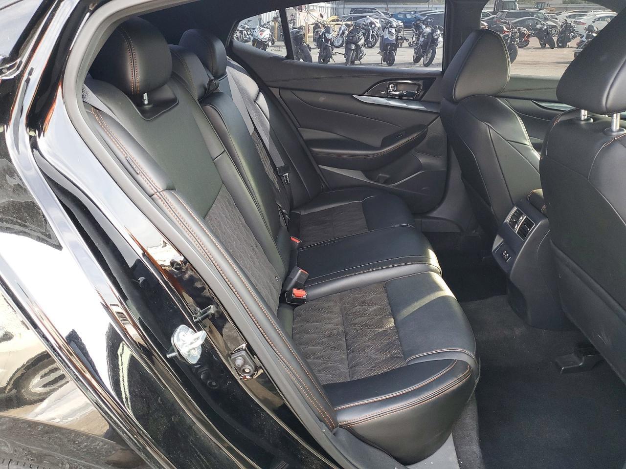 2023 NISSAN Maxima