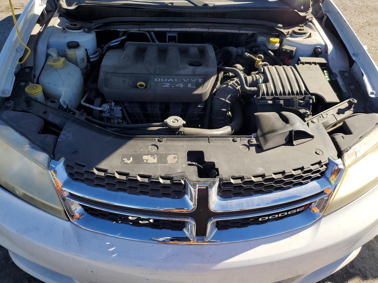 2013 DODGE Avenger