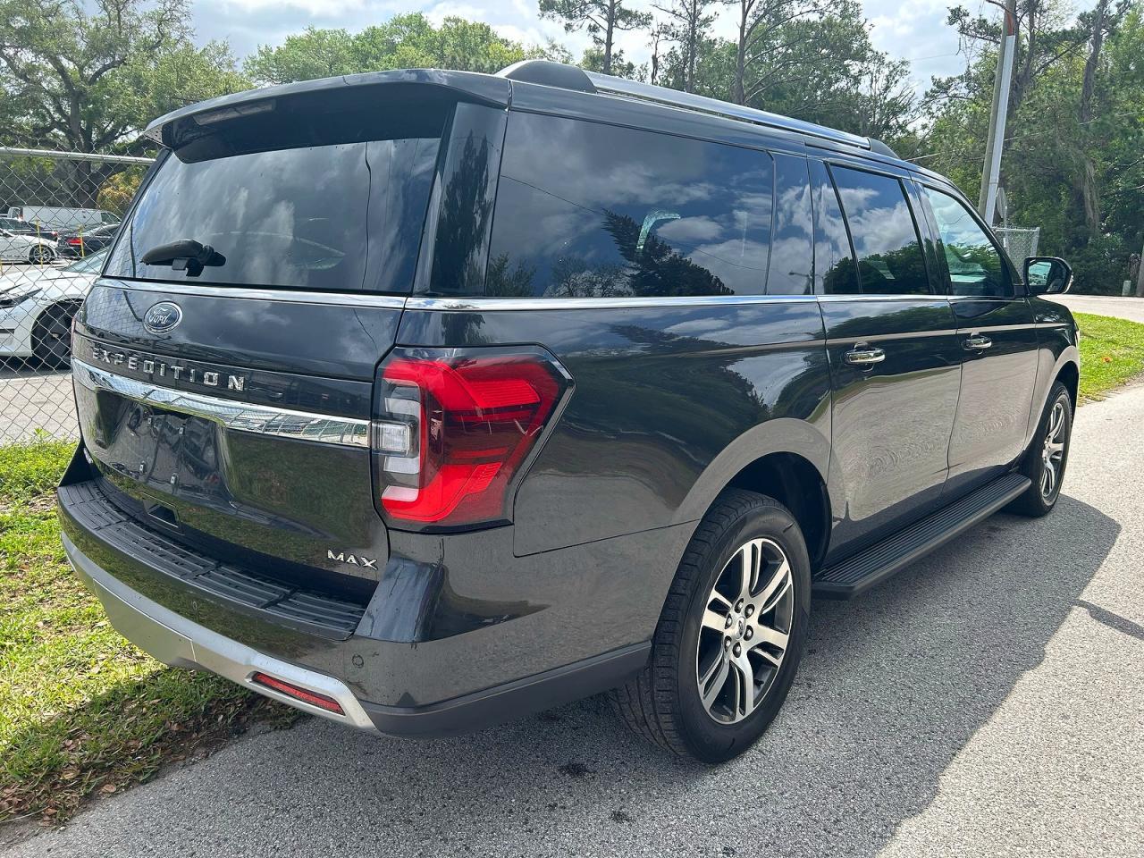 2024 FORD Expedition