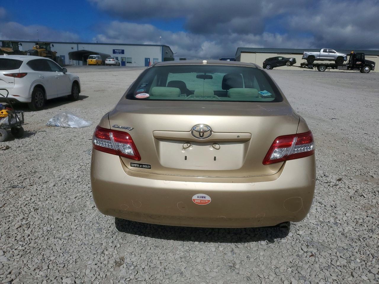 2011 TOYOTA CAMRY