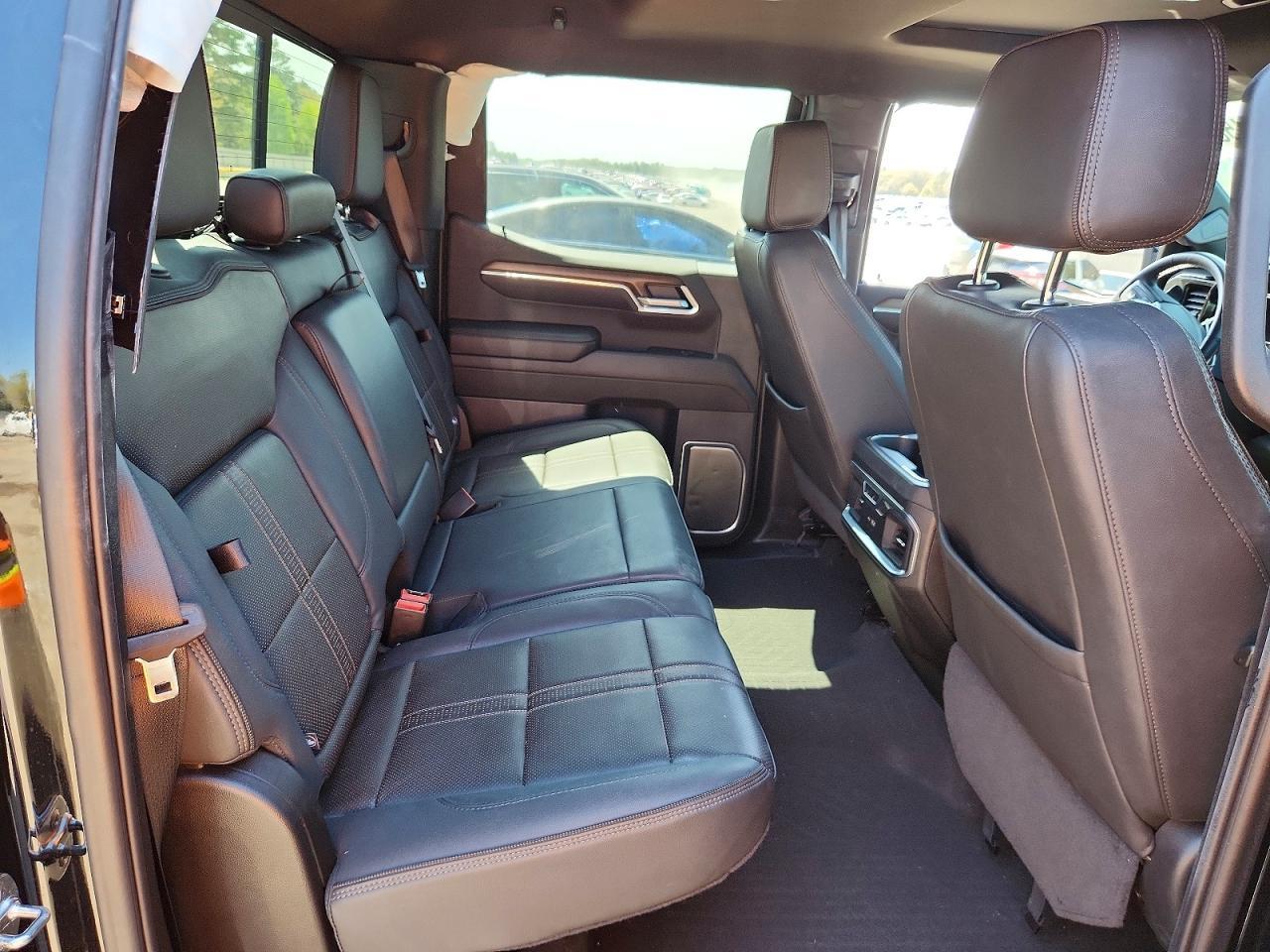 2025 CHEVROLET Silverado
