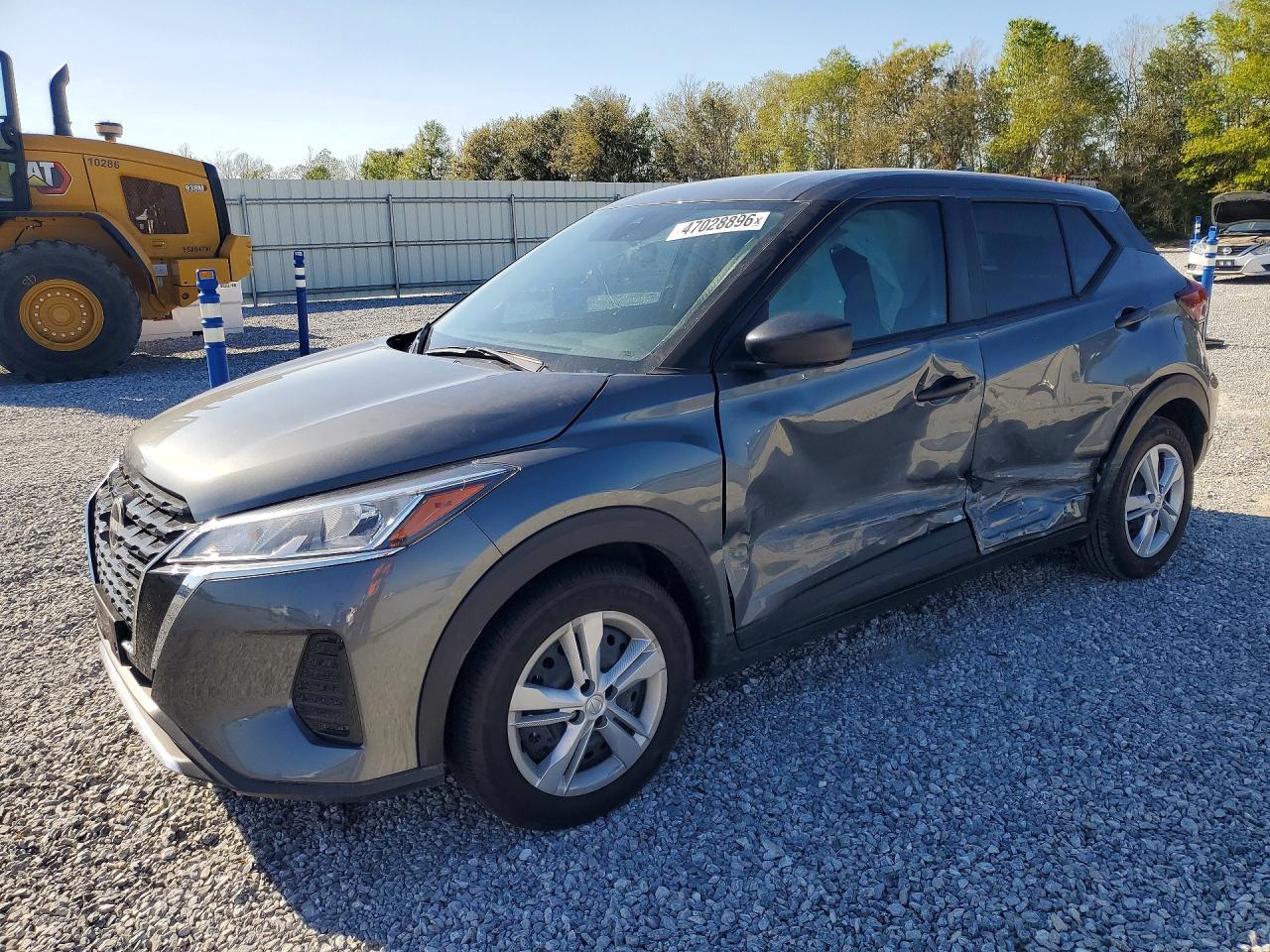 2025 NISSAN KICKS