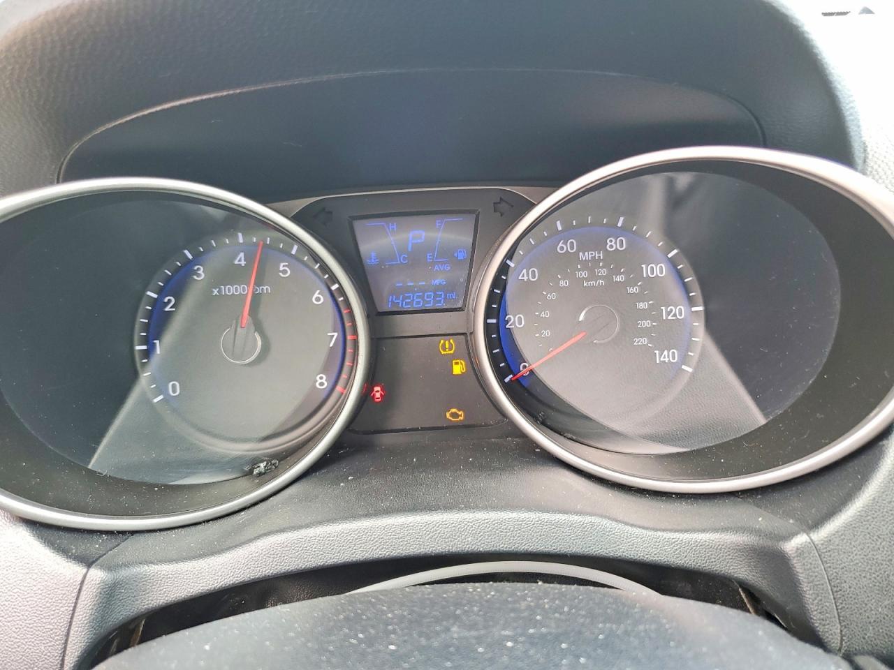 2011 HYUNDAI TUCSON