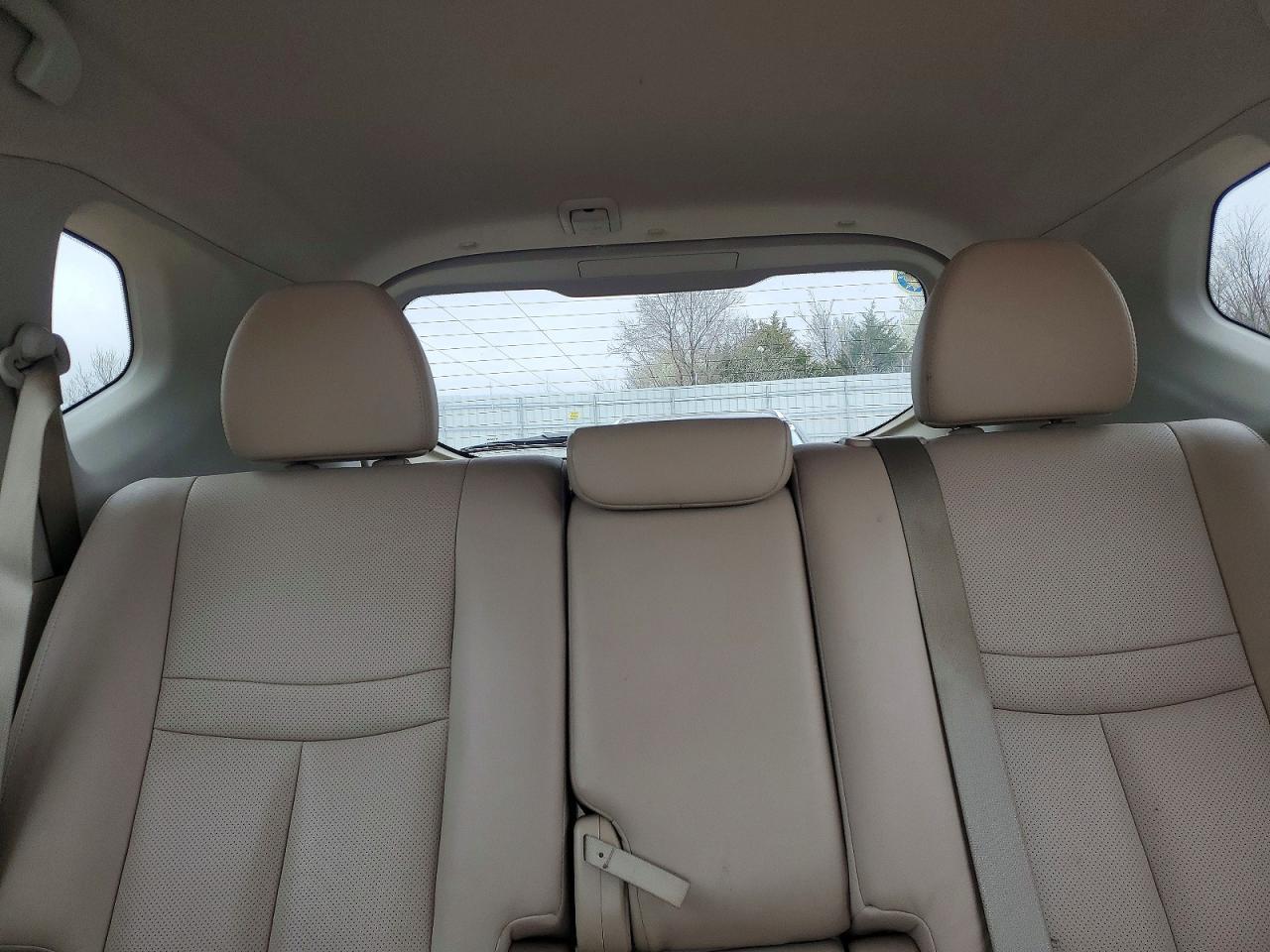2015 NISSAN ROGUE