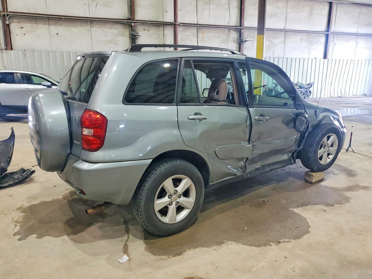 2004 TOYOTA RAV4