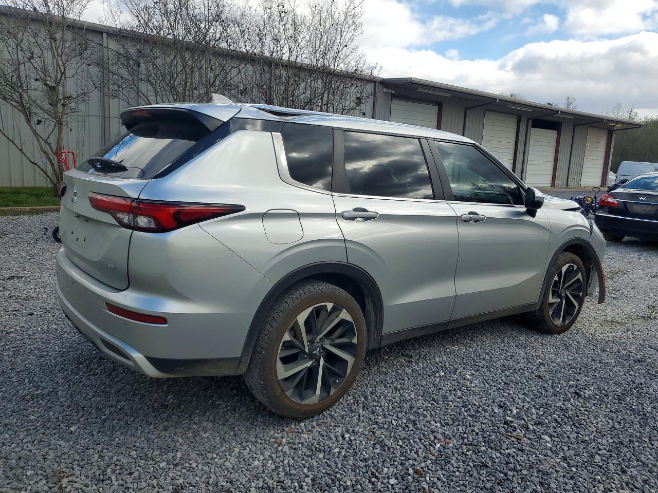 2024 MITSUBISHI outlander