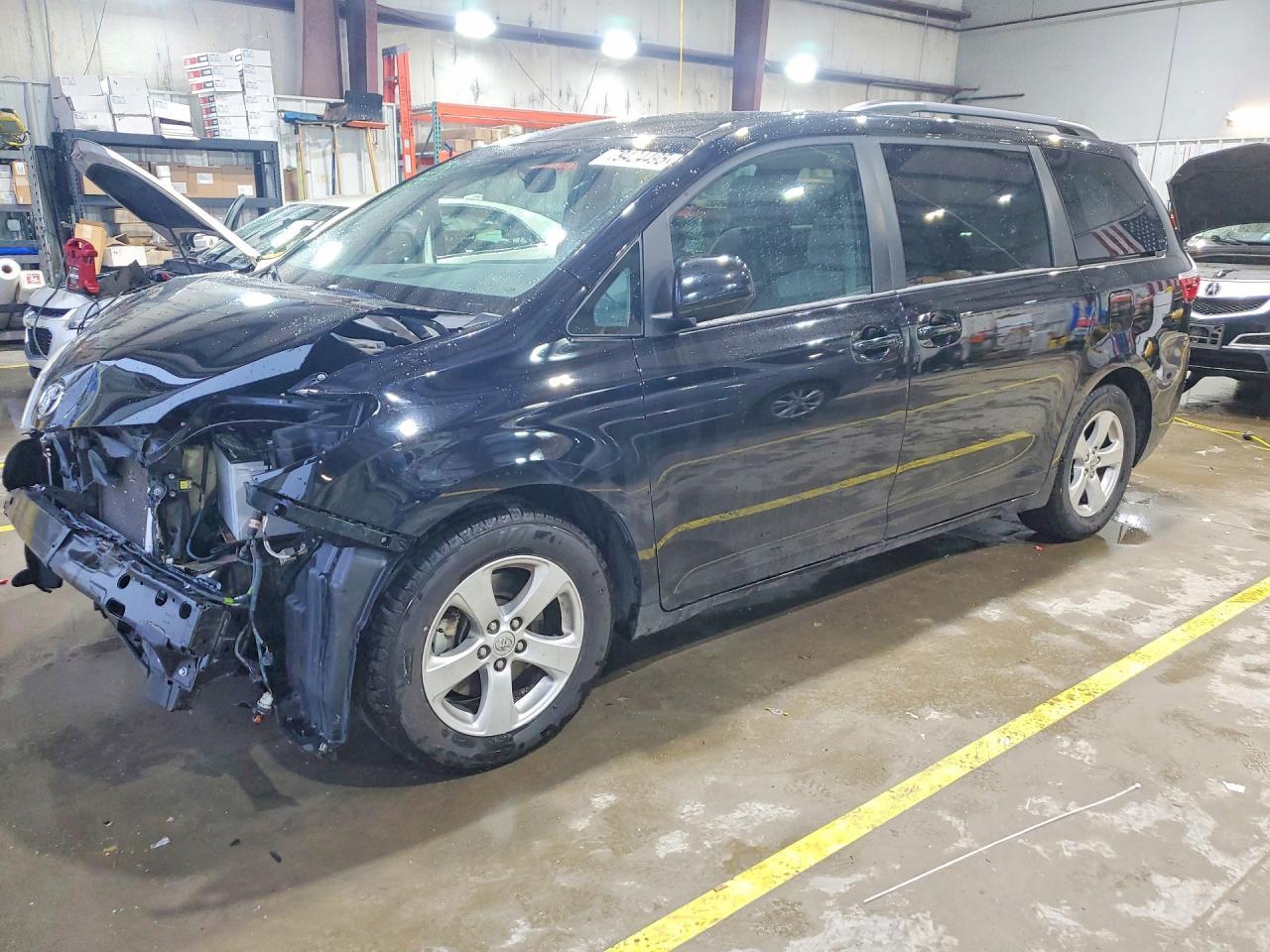 2017 TOYOTA SIENNA