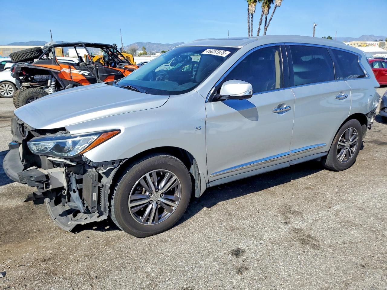 2016 INFINITI FX50