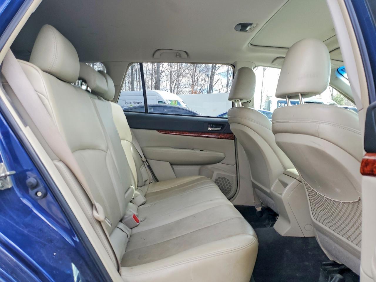 2010 SUBARU Outback