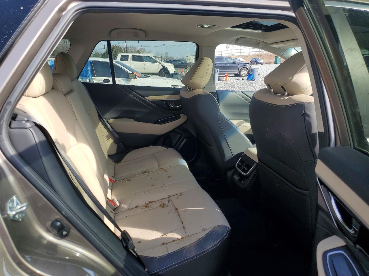 2021 SUBARU Outback
