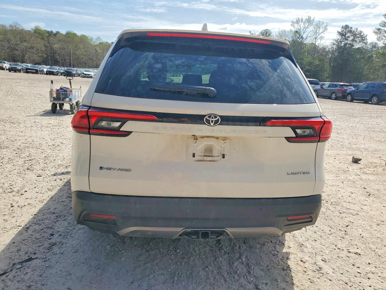 2024 TOYOTA HIGHLANDER