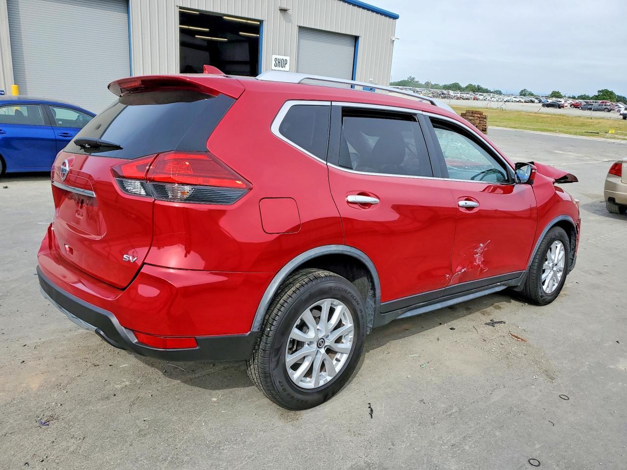 2017 NISSAN ROGUE