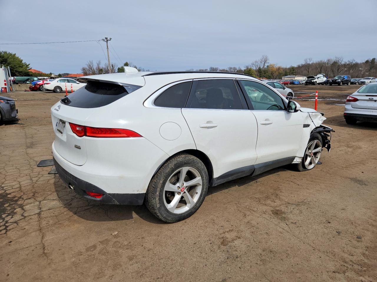 2019 JAGUAR F-Pace