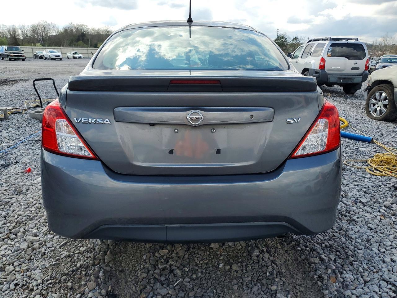 2019 NISSAN VERSA