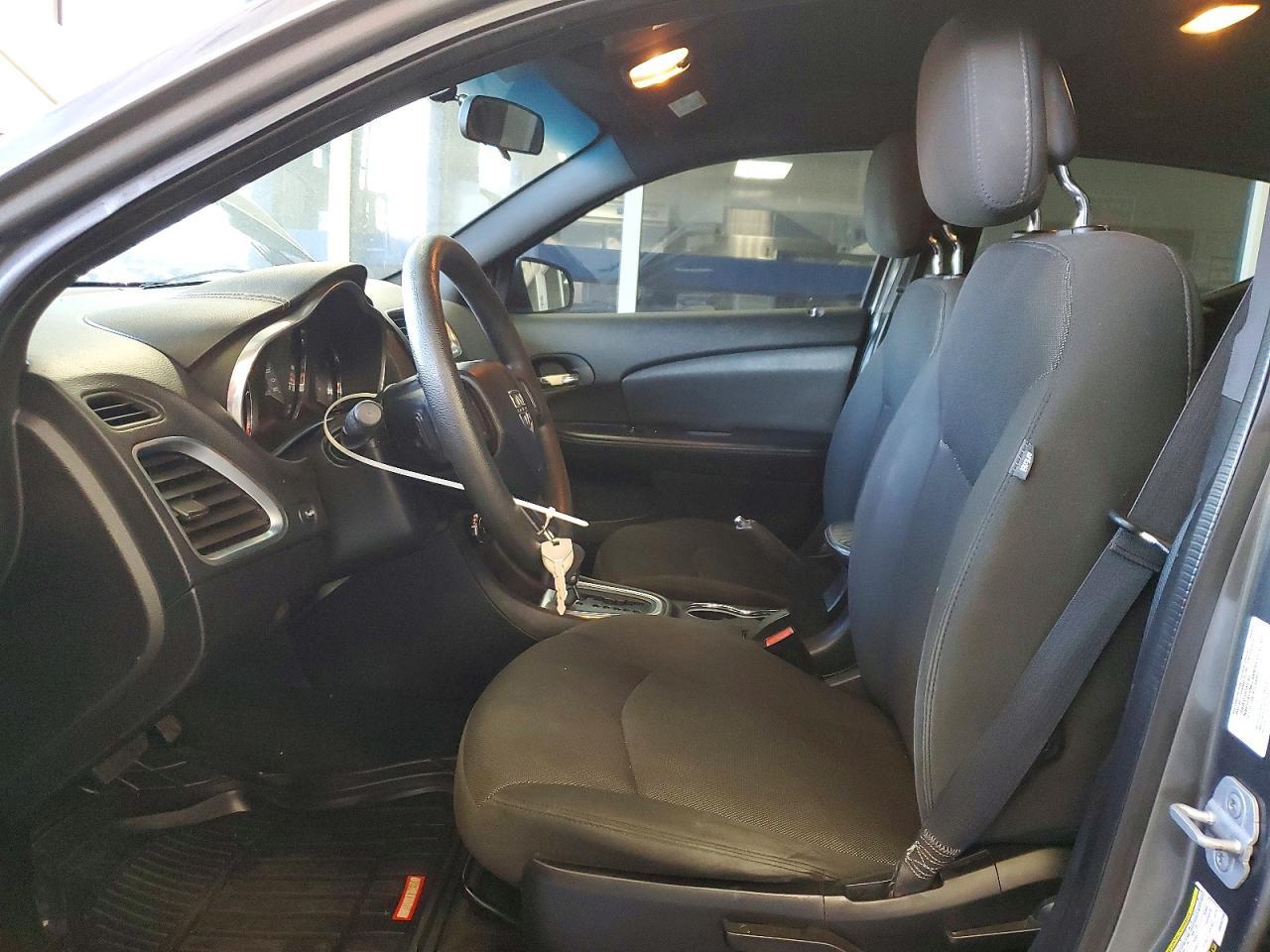 2013 DODGE Avenger