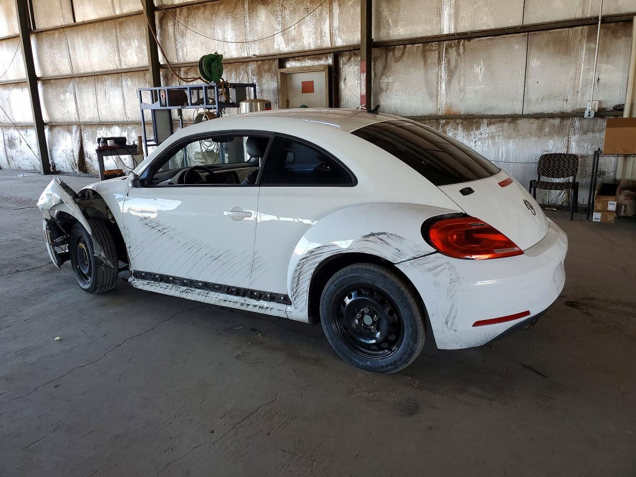 2012 VOLKSWAGEN Beetle