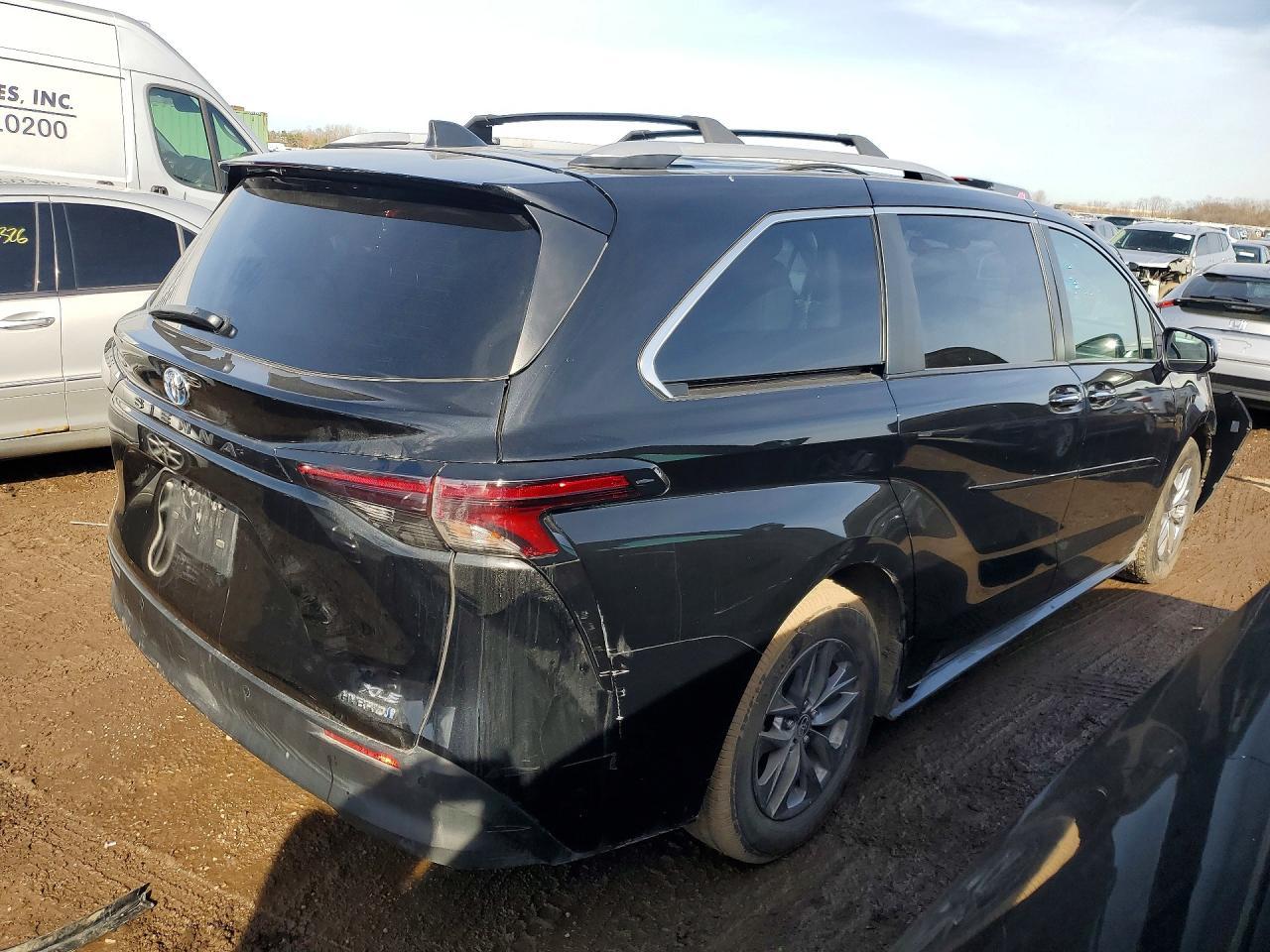 2023 TOYOTA SIENNA