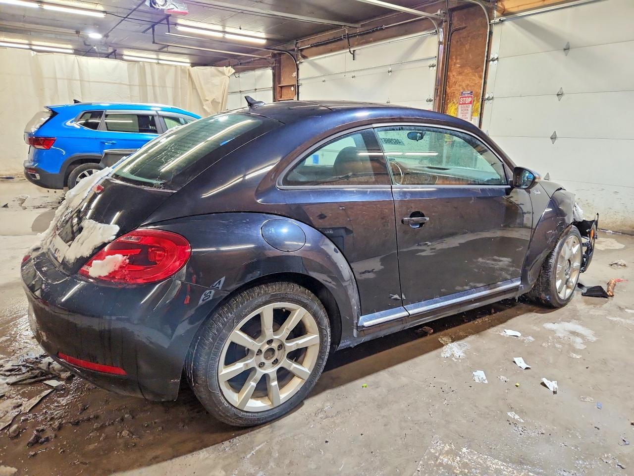2013 VOLKSWAGEN Beetle