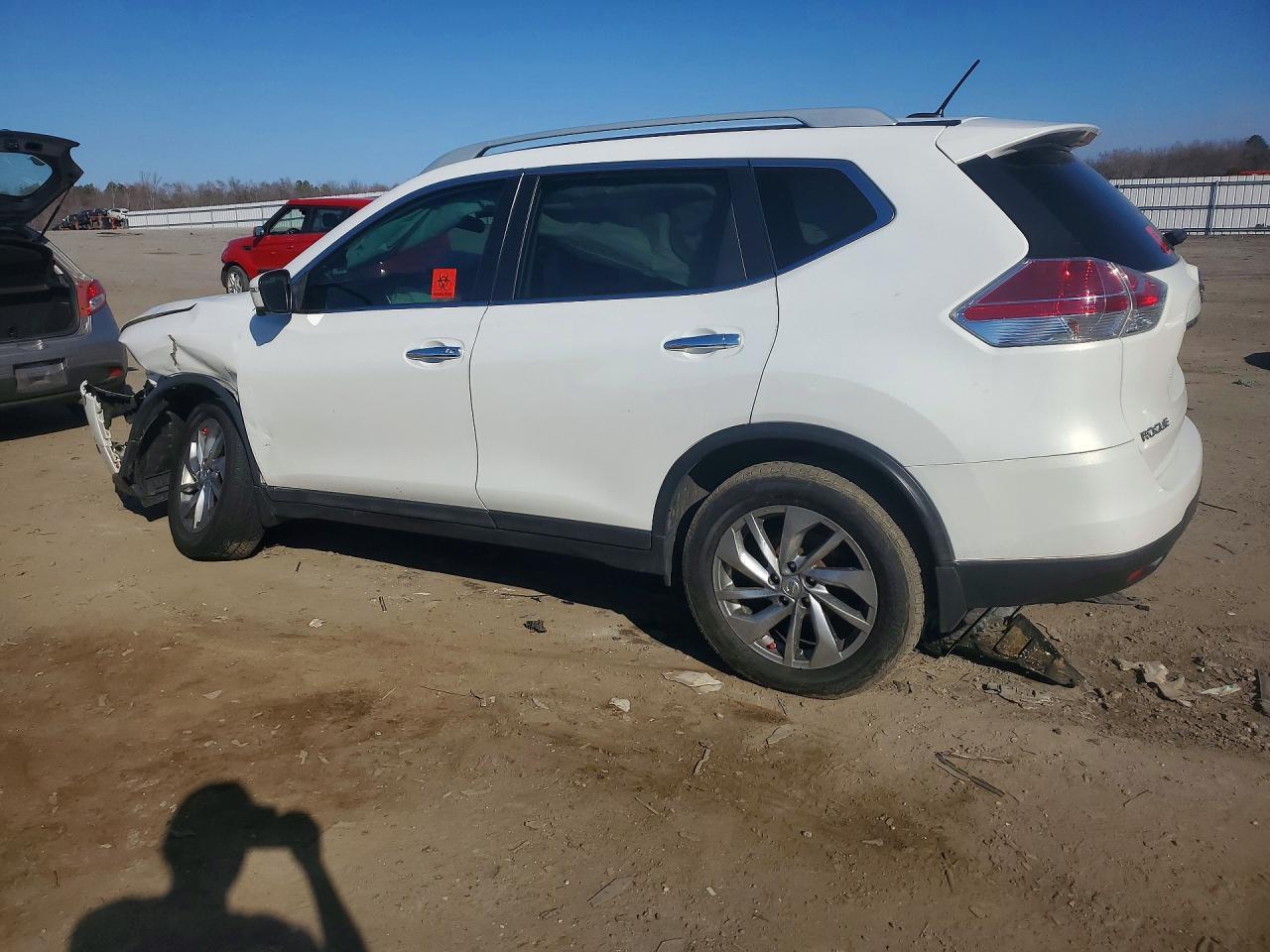 2014 NISSAN ROGUE