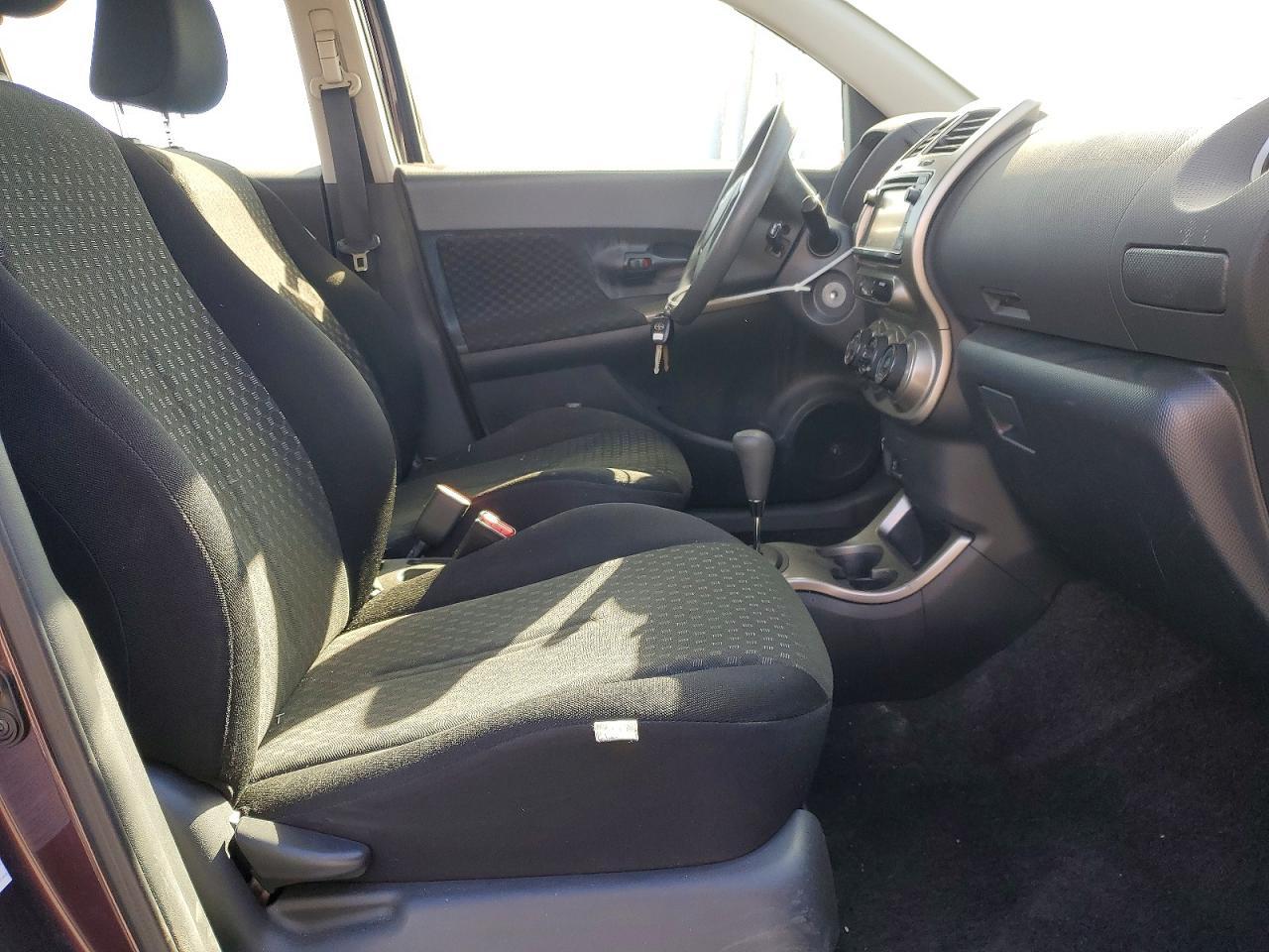2014 SCION xD
