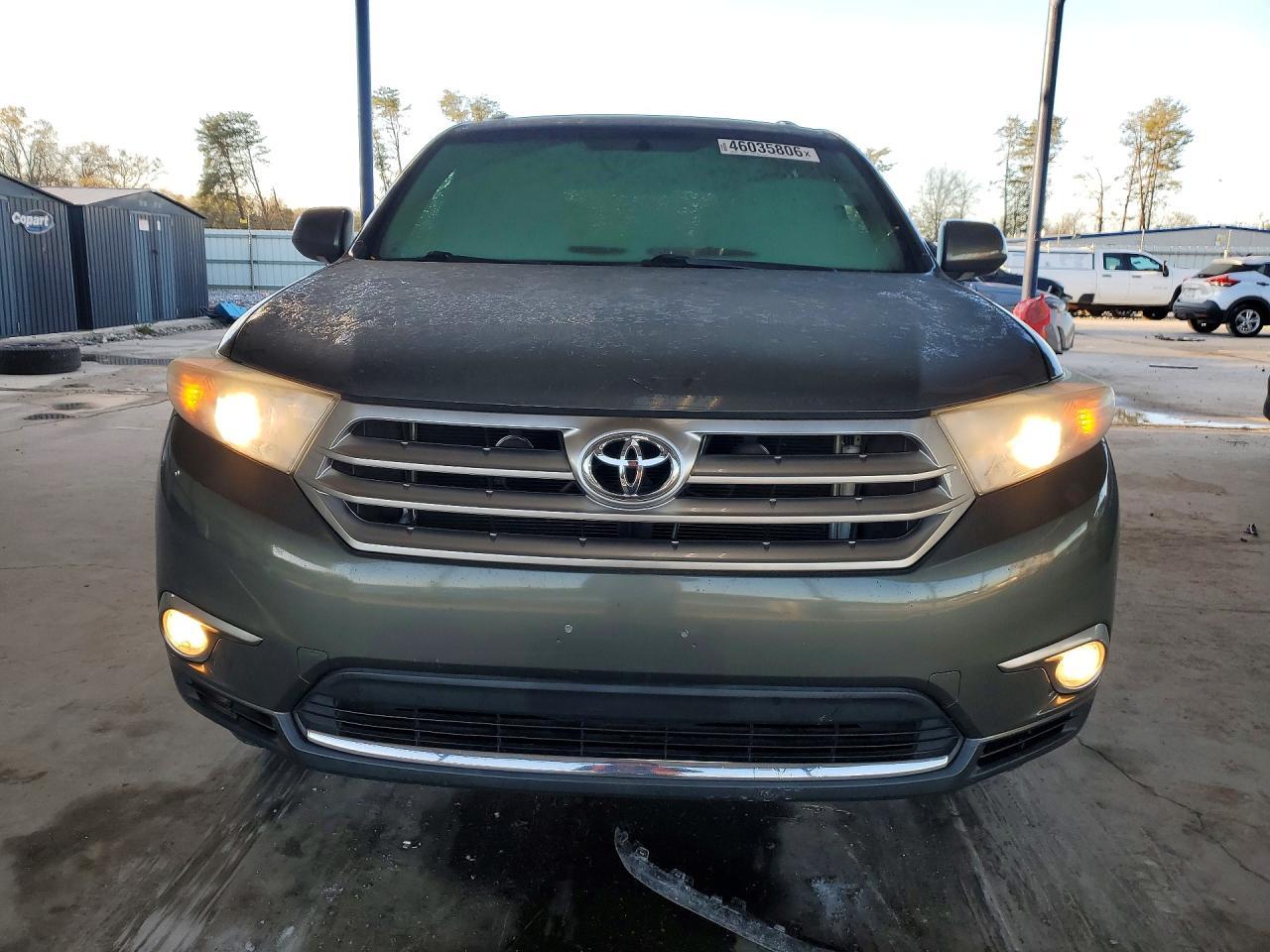 2012 TOYOTA HIGHLANDER