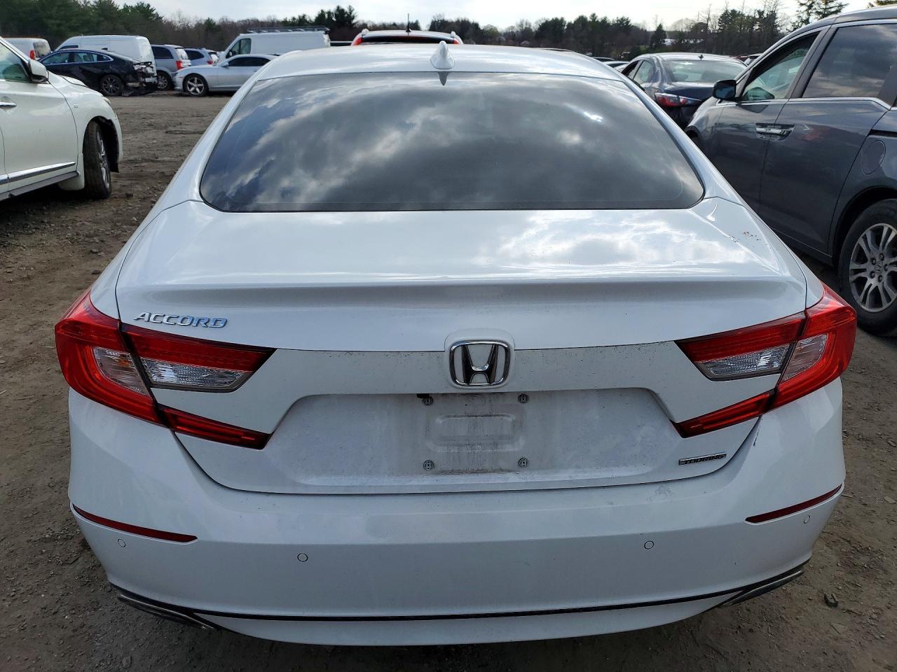 2018 HONDA ACCORD