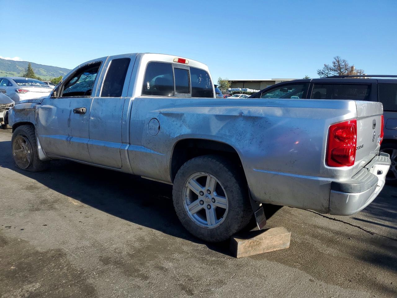 2010 DODGE Dakota