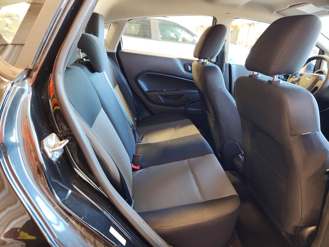 2015 FORD Fiesta