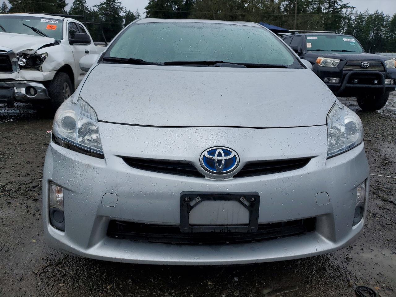 2011 TOYOTA PRIUS