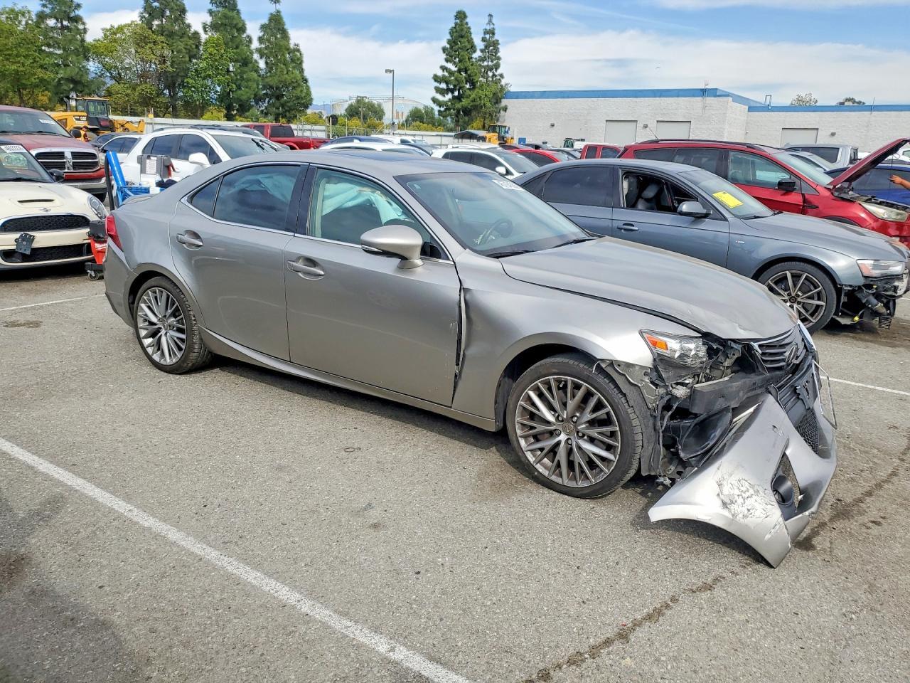 2016 LEXUS IS 200t
