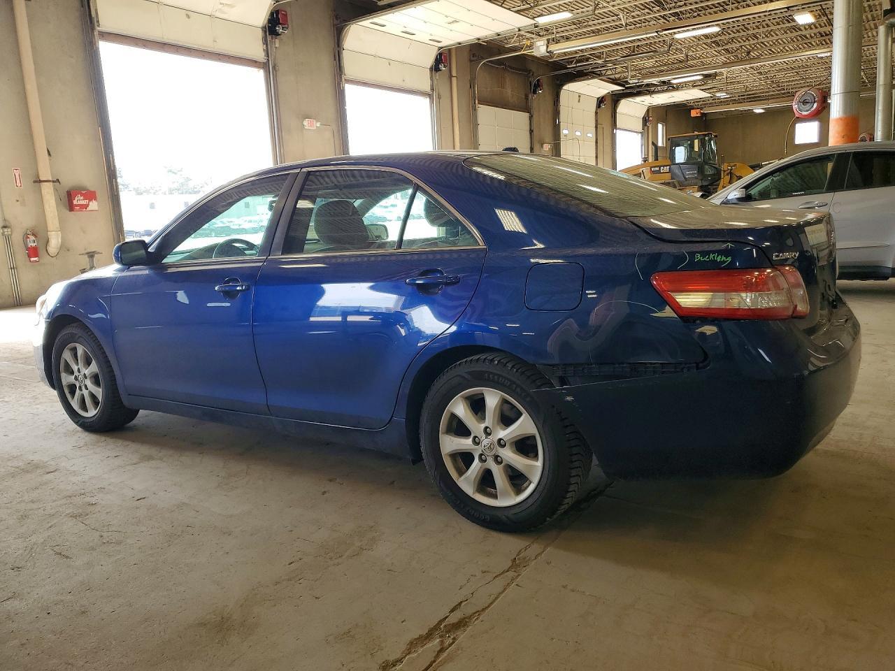 2011 TOYOTA CAMRY