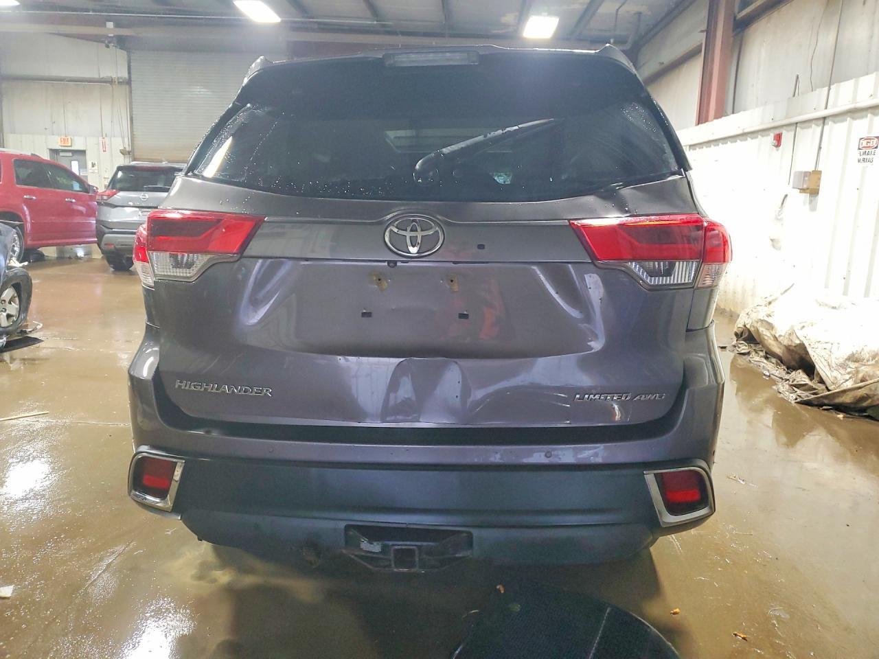 2018 TOYOTA HIGHLANDER