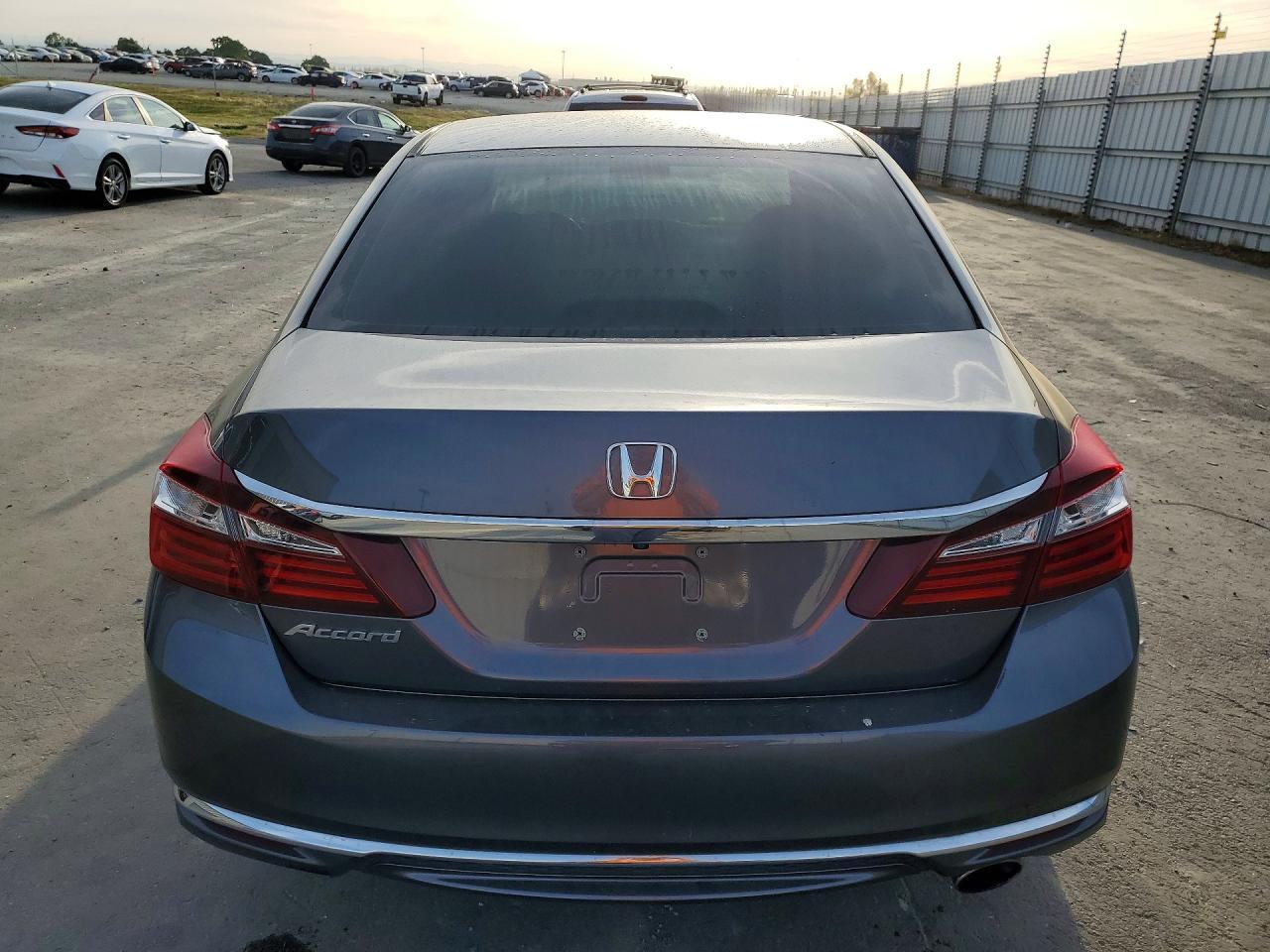2017 HONDA ACCORD